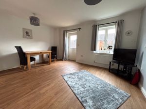 Sitting Room (1)- click for photo gallery